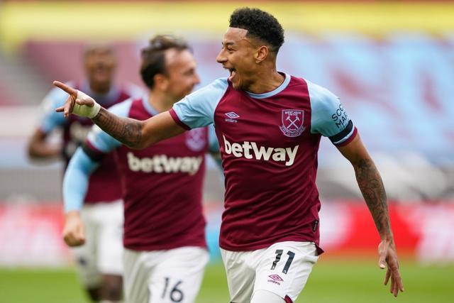 B费造三球，水货破球荒！曼联3-0三喜临门，将蓝狐钉在耻辱柱上