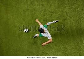 曹法尔：我为西汉姆踢球5年，却只换来了30秒的不续约通知